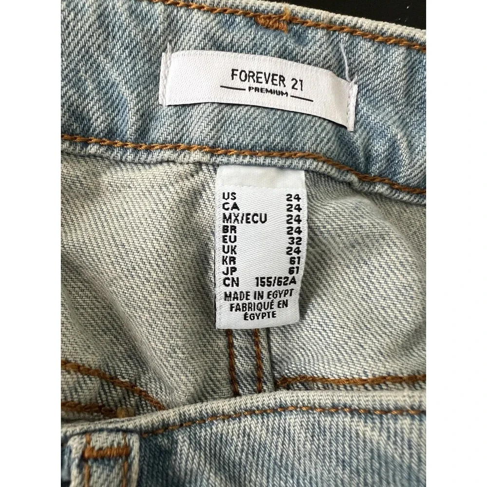 FOREVER 21 Women's Retro High Rise Distressed Denim Blue Washed Shorts Size 27‎